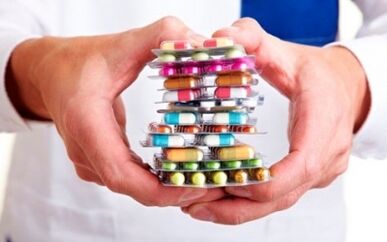 Las combinaciones de medicamentos le ayudarán a afrontar la prostatitis más rápidamente.